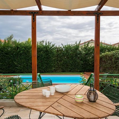 Venus Villa With Private Pool, 2Min To The Beach Finikounta Buitenkant foto