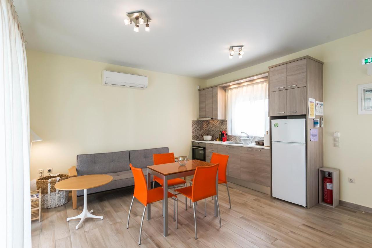 Venus Villa With Private Pool, 2Min To The Beach Finikounta Buitenkant foto