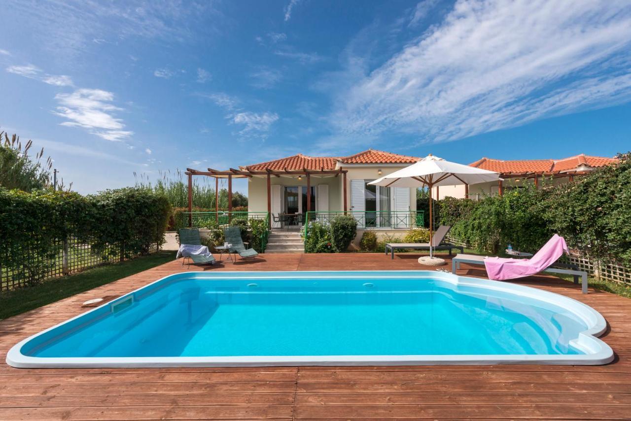 Venus Villa With Private Pool, 2Min To The Beach Finikounta Buitenkant foto