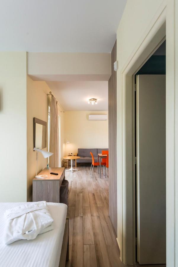 Venus Villa With Private Pool, 2Min To The Beach Finikounta Buitenkant foto