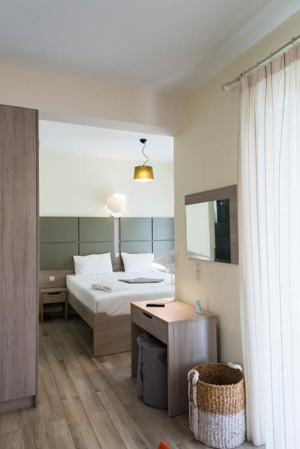 Venus Villa With Private Pool, 2Min To The Beach Finikounta Buitenkant foto